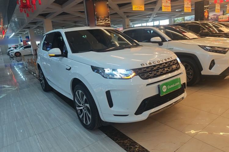 Used Land Rover Discovery Sport 2020 249 PS R-Dynamic Performance Edition Front Right 45 Deg