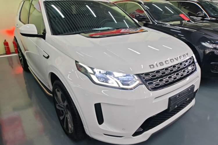 Used Land Rover Discovery Sport 2020 249 PS R-Dynamic Performance Edition Front Right 45 Deg