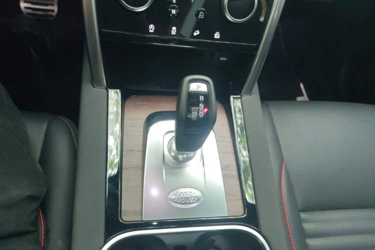 Used Land Rover Discovery Sport 2020 249 PS R-Dynamic Performance Edition Gear Lever