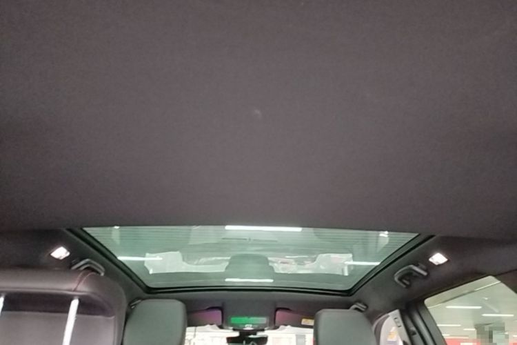 Used Land Rover Discovery Sport 2020 249 PS R-Dynamic Performance Edition Headliner