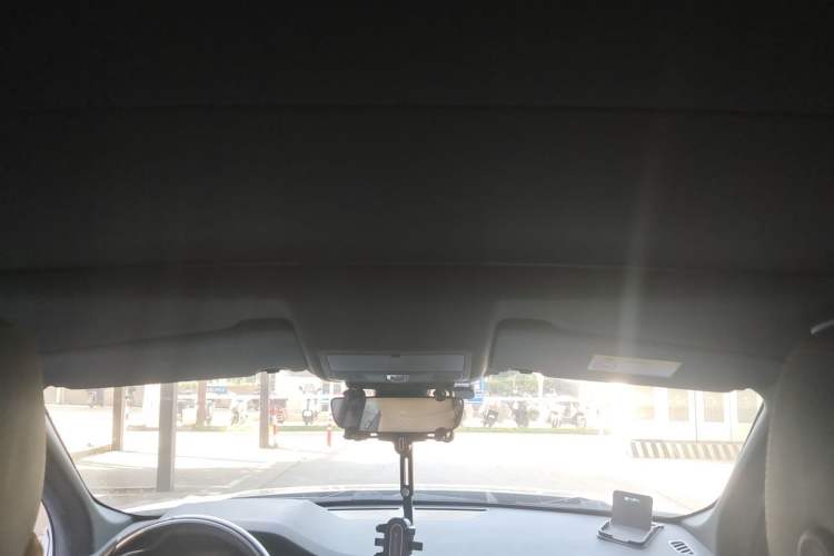 Used Land Rover Discovery Sport 2020 249 PS R-Dynamic Performance Edition Headliner