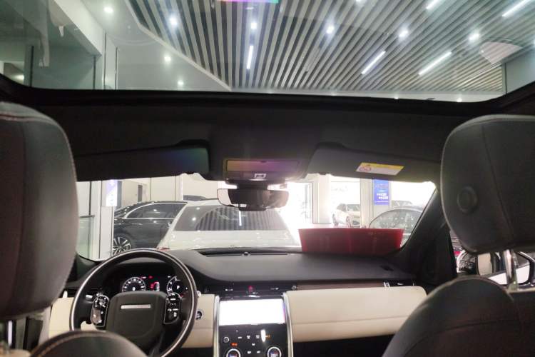 Used Land Rover Discovery Sport 2020 249 PS R-Dynamic Performance Edition Headliner
