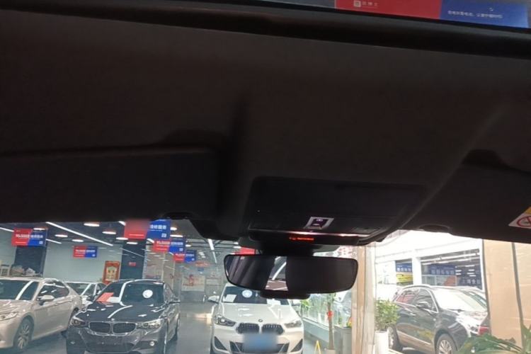 Used Land Rover Discovery Sport 2020 249 PS R-Dynamic Performance Edition Headliner