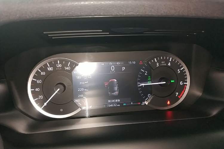 Used Land Rover Discovery Sport 2020 200 PS Family Edition Instrument Cluster