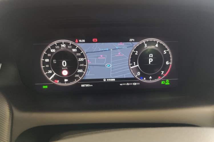 Used Land Rover Discovery Sport 2020 249 PS R-Dynamic Performance Edition Instrument Cluster