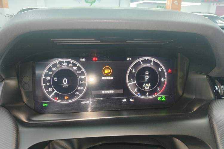 Used Land Rover Discovery Sport 2020 249 PS R-Dynamic Performance Tech Edition 7 Seats Instrument Cluster