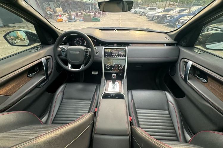 Used Land Rover Discovery Sport 2020 249 PS R-Dynamic Performance Tech Edition 7 Seats Interior 1