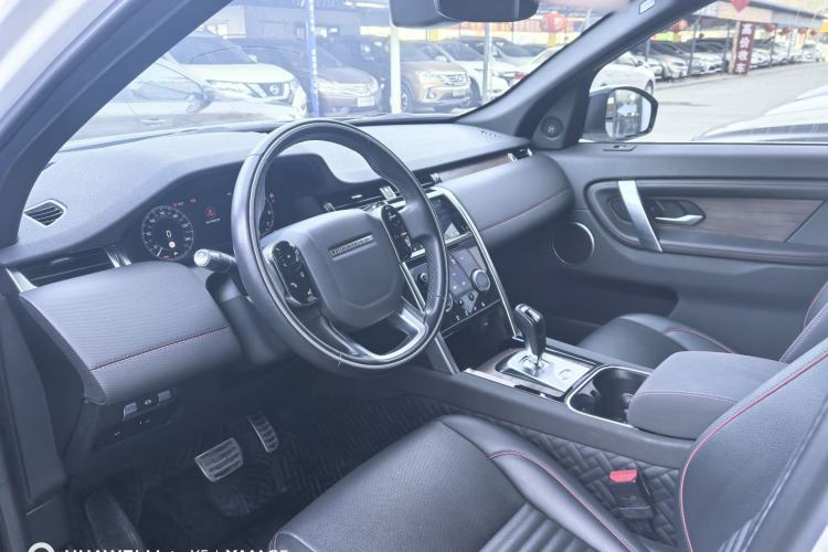 Used Land Rover Discovery Sport 2020 249 PS R-Dynamic Performance Edition Interior 1