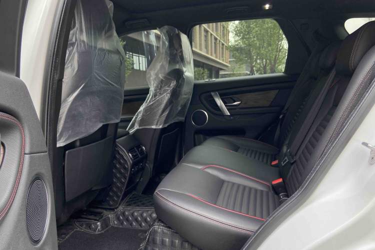 Used Land Rover Discovery Sport 2020 249 PS R-Dynamic Performance Tech Edition 5 Seats Interior 1