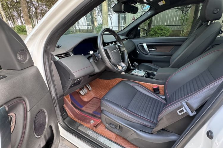 Used Land Rover Discovery Sport 2020 249 PS R-Dynamic Performance Edition Interior 1