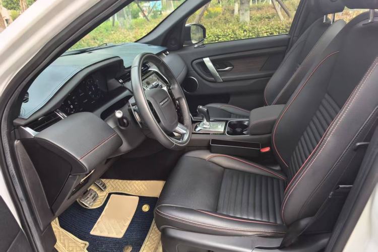 Used Land Rover Discovery Sport 2020 249 PS R-Dynamic Performance Edition Interior 1