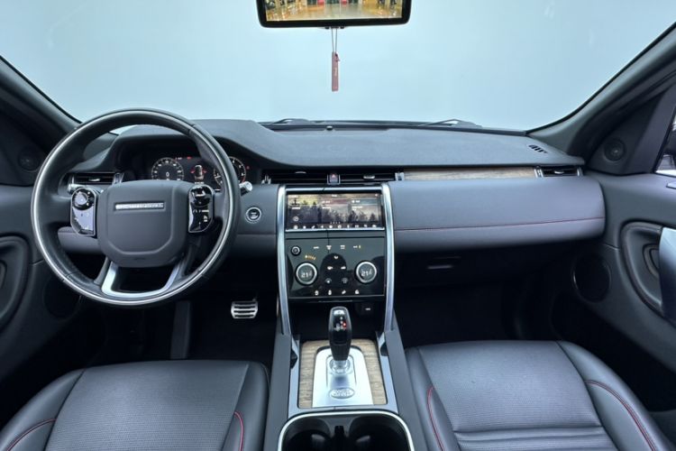 Used Land Rover Discovery Sport 2020 249 PS R-Dynamic Performance Edition Interior 1