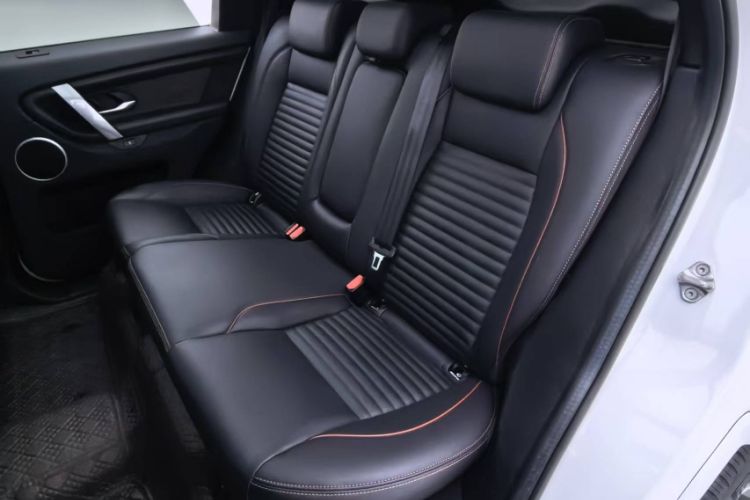 Used Land Rover Discovery Sport 2020 249 PS R-Dynamic Performance Tech Edition 5 Seats Interior 13