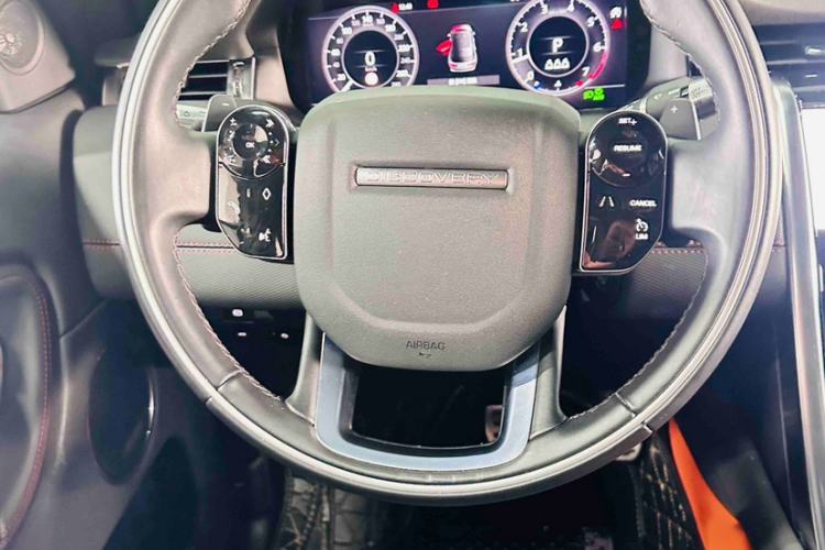 Used Land Rover Discovery Sport 2020 249 PS R-Dynamic Performance Edition Interior 2