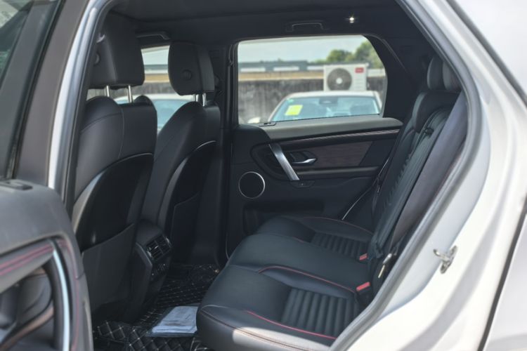 Used Land Rover Discovery Sport 2020 249 PS R-Dynamic Performance Edition Interior 2
