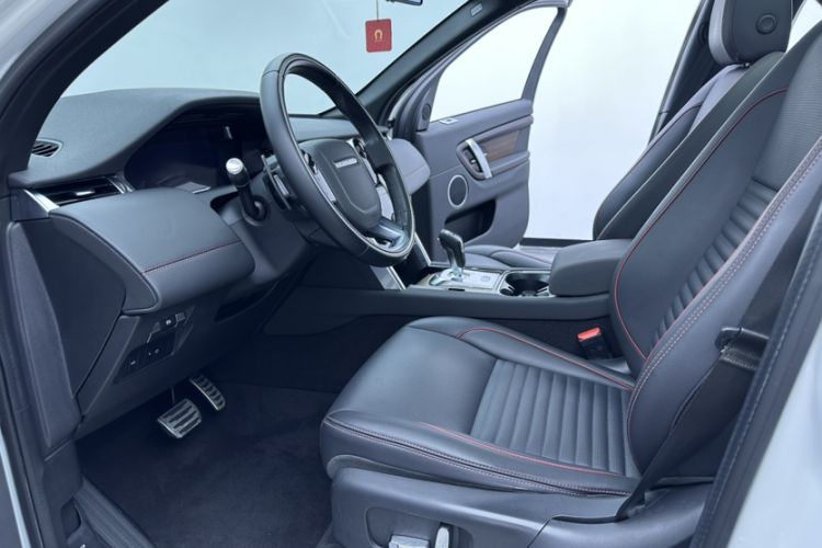 Used Land Rover Discovery Sport 2020 249 PS R-Dynamic Performance Edition Interior 2