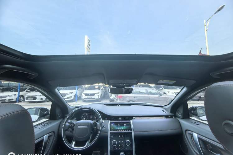 Used Land Rover Discovery Sport 2020 249 PS R-Dynamic Performance Edition Interior 3