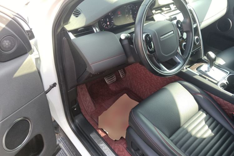 Used Land Rover Discovery Sport 2020 249 PS R-Dynamic Performance Tech Edition 7 Seats Interior 3