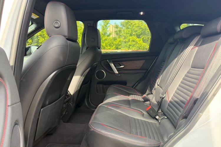 Used Land Rover Discovery Sport 2020 249 PS R-Dynamic Performance Tech Edition 7 Seats Interior 3