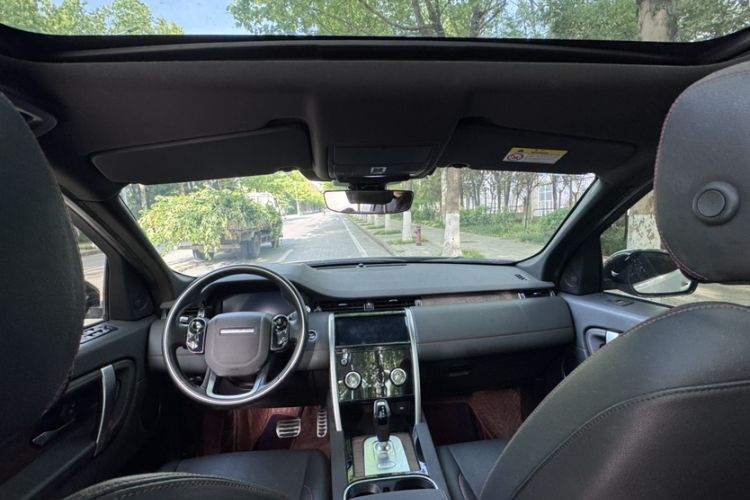 Used Land Rover Discovery Sport 2020 249 PS R-Dynamic Performance Edition Interior 3
