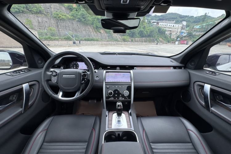 Used Land Rover Discovery Sport 2020 249 PS R-Dynamic Performance Edition Interior 3