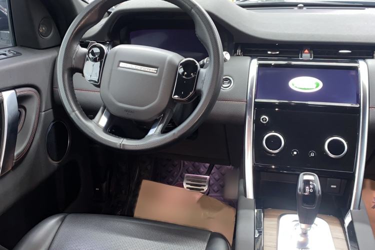 Used Land Rover Discovery Sport 2020 249 PS R-Dynamic Performance Edition Interior 4