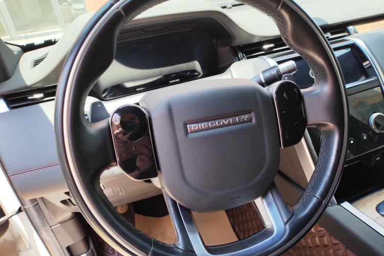 Used Land Rover Discovery Sport 2020 249 PS R-Dynamic Performance Tech Edition 7 Seats Interior 4