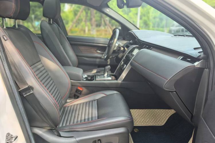 Used Land Rover Discovery Sport 2020 249 PS R-Dynamic Performance Edition Interior 4