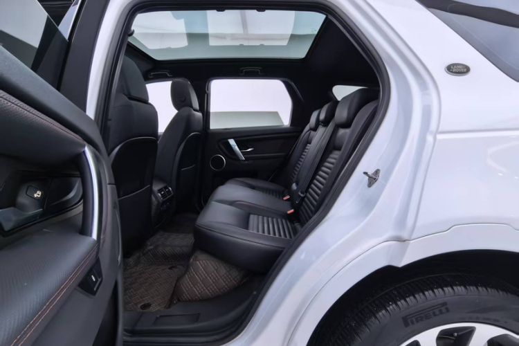 Used Land Rover Discovery Sport 2020 249 PS R-Dynamic Performance Tech Edition 5 Seats Interior 5