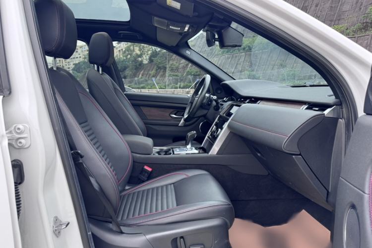 Used Land Rover Discovery Sport 2020 249 PS R-Dynamic Performance Edition Interior 6