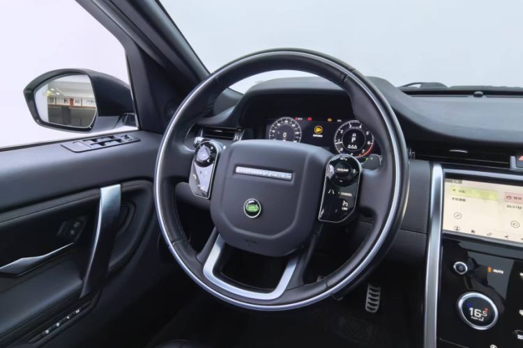 Used Land Rover Discovery Sport 2020 249 PS R-Dynamic Performance Tech Edition 5 Seats Interior 7