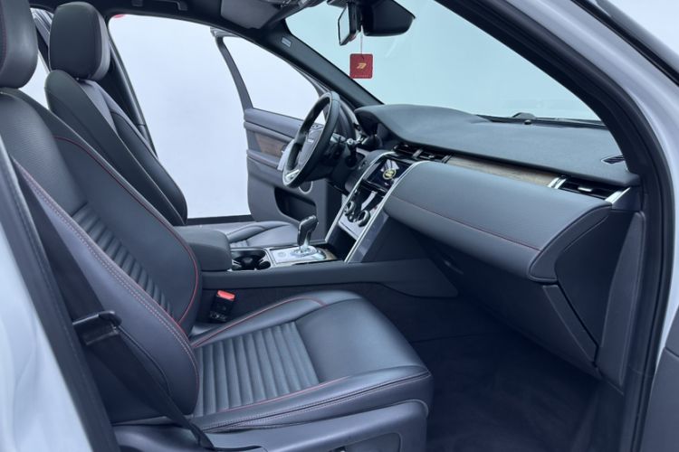 Used Land Rover Discovery Sport 2020 249 PS R-Dynamic Performance Edition Interior 7