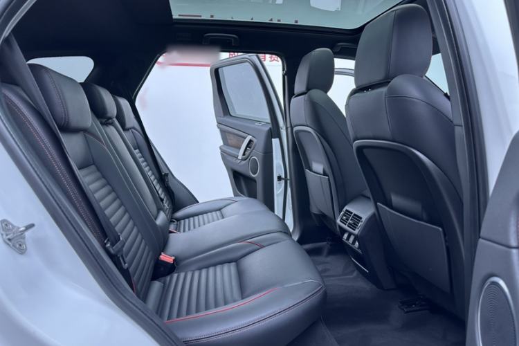 Used Land Rover Discovery Sport 2020 249 PS R-Dynamic Performance Edition Interior 8