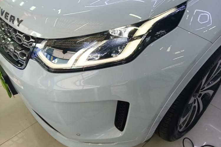 Used Land Rover Discovery Sport 2020 249 PS R-Dynamic Performance Edition Left Front Headlight