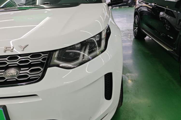 Used Land Rover Discovery Sport 2020 249 PS R-Dynamic Performance Edition Left Front Headlight