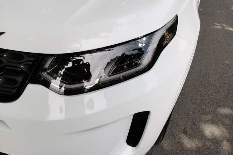 Used Land Rover Discovery Sport 2020 249 PS R-Dynamic Performance Edition Left Front Headlight