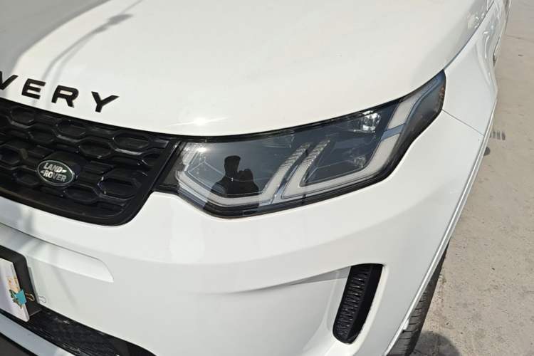 Used Land Rover Discovery Sport 2020 249 PS R-Dynamic Performance Tech Edition 7 Seats Left Front Headlight