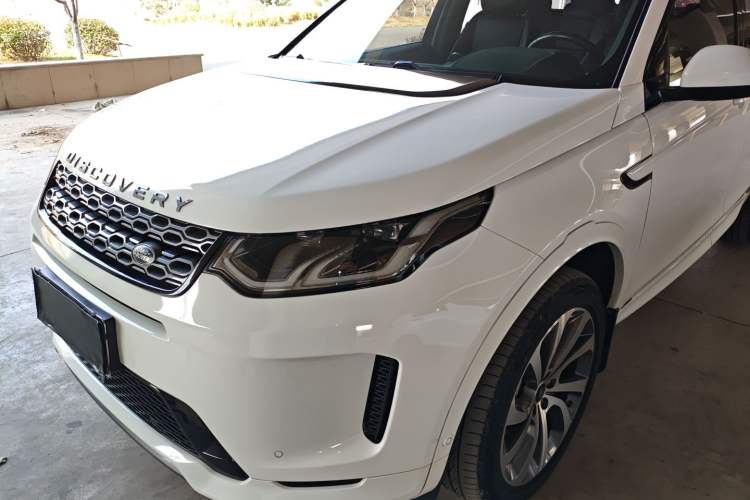 Used Land Rover Discovery Sport 2020 249 PS R-Dynamic Performance Tech Edition 7 Seats Left Front Headlight