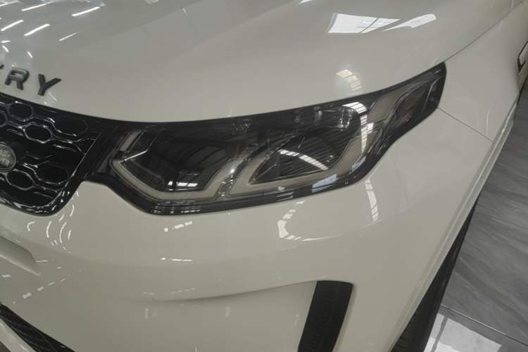 Used Land Rover Discovery Sport 2020 249 PS R-Dynamic Performance Edition Left Front Headlight