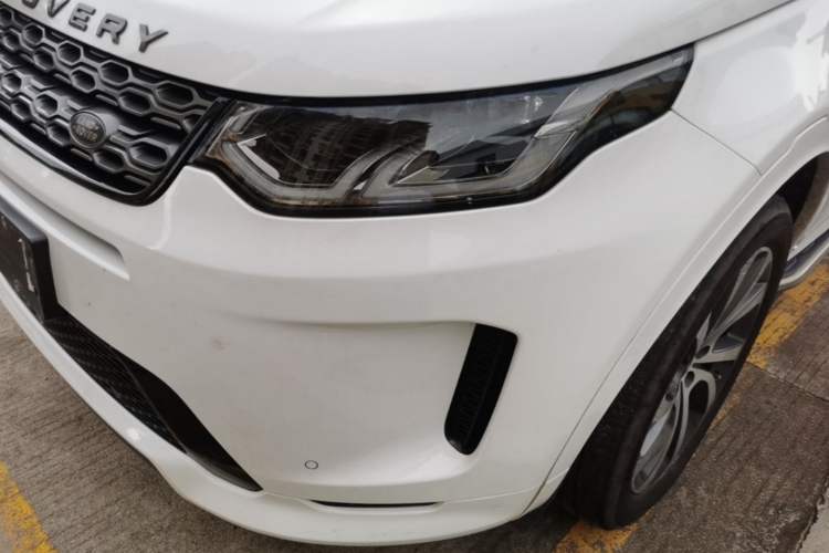 Used Land Rover Discovery Sport 2020 249 PS R-Dynamic Performance Edition Left Front Headlight