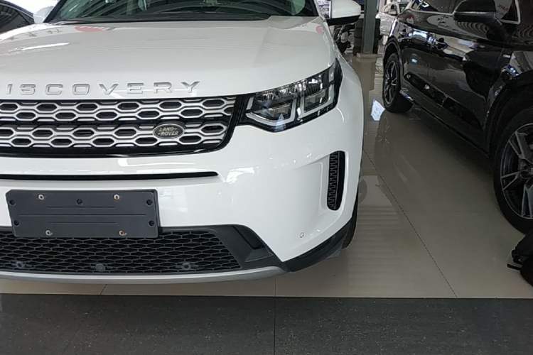 Used Land Rover Discovery Sport 2020 200 PS Family Edition Left Front Headlight