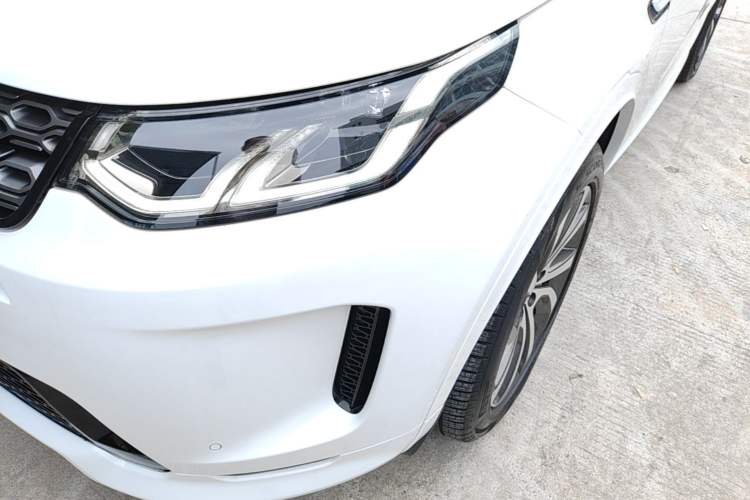 Used Land Rover Discovery Sport 2020 249 PS R-Dynamic Performance Edition Left Front Headlight