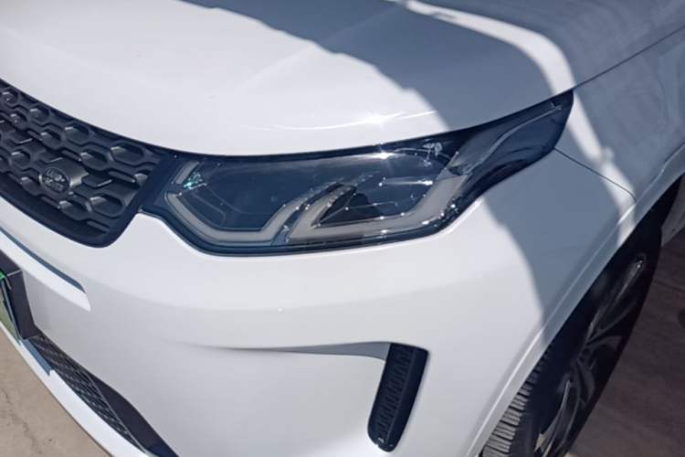 Used Land Rover Discovery Sport 2020 249 PS R-Dynamic Performance Edition Left Front Headlight
