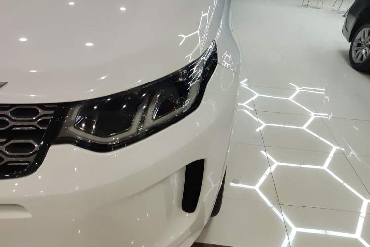Used Land Rover Discovery Sport 2020 249 PS R-Dynamic Performance Edition Left Front Headlight