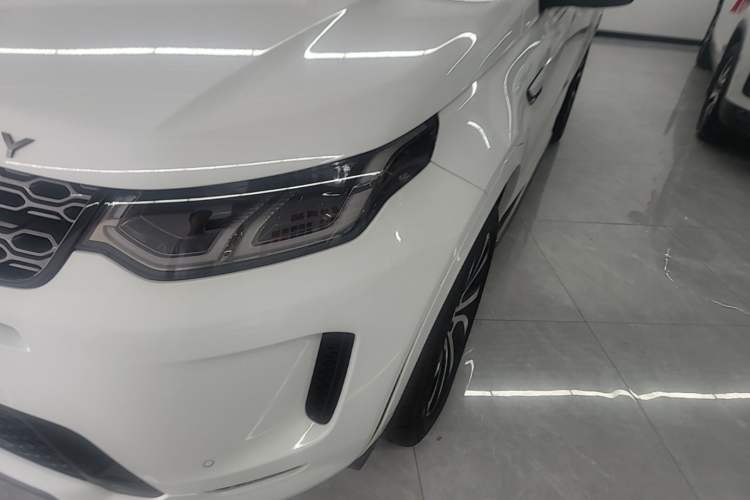 Used Land Rover Discovery Sport 2020 249 PS R-Dynamic Performance Edition Left Front Headlight