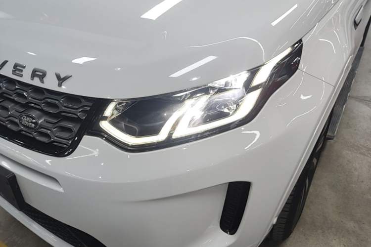 Used Land Rover Discovery Sport 2020 249 PS R-Dynamic Performance Tech Edition 7 Seats Left Front Headlight