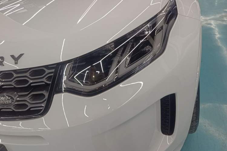 Used Land Rover Discovery Sport 2020 249 PS R-Dynamic Performance Edition Left Front Headlight