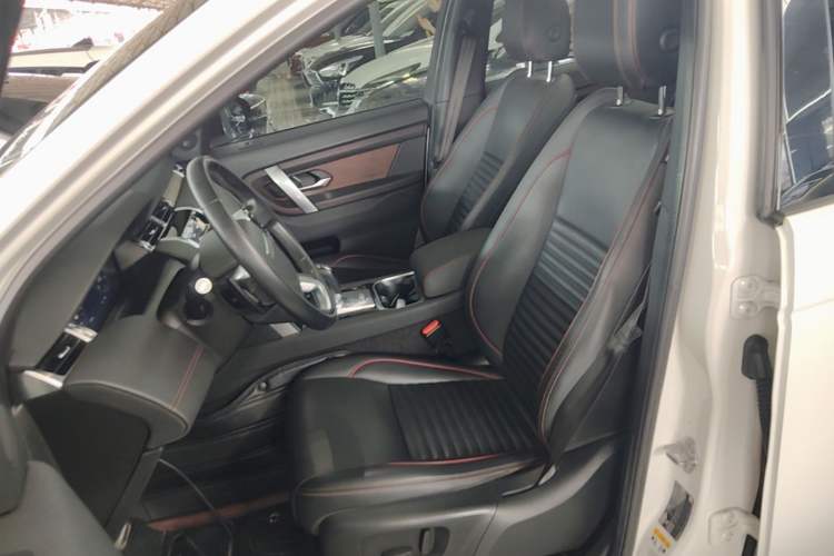 Used Land Rover Discovery Sport 2020 249 PS R-Dynamic Performance Edition Left Front Seat