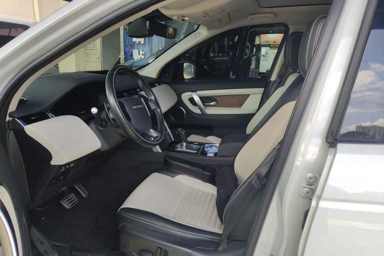 Used Land Rover Discovery Sport 2020 249 PS R-Dynamic Performance Edition Left Front Seat