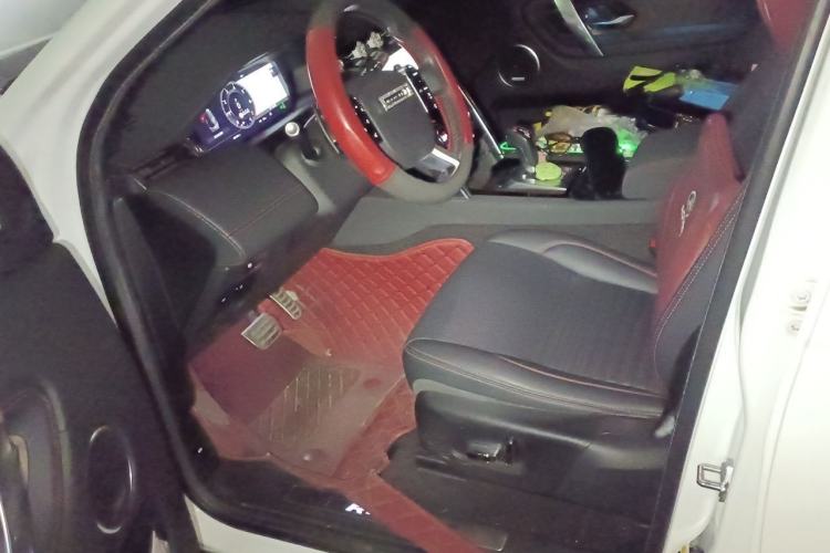 Used Land Rover Discovery Sport 2020 249 PS R-Dynamic Performance Edition Left Front Seat
